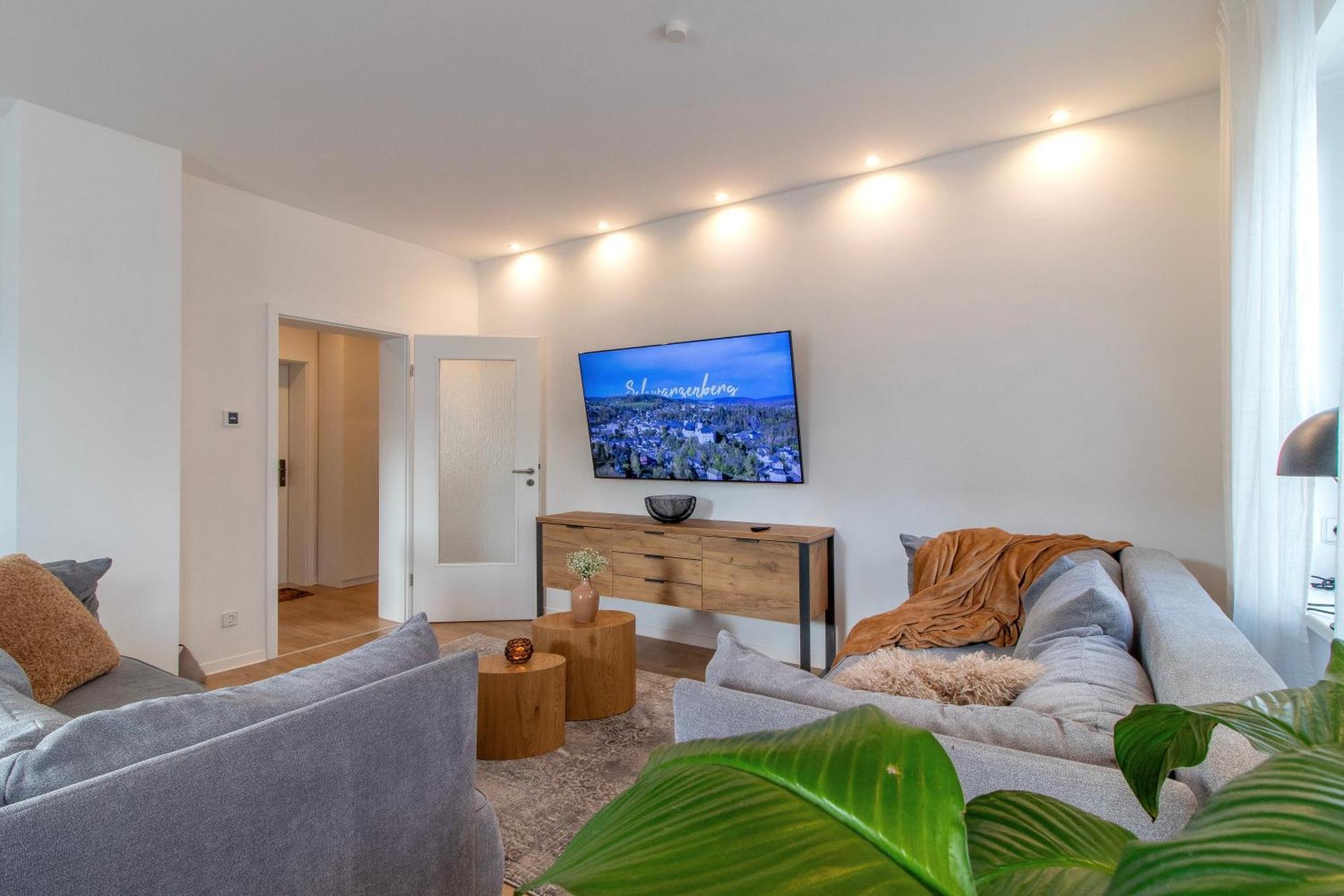 Stilvolles City-Apartment I Netflix I Wlan L Stellplatz I Zentral Шварценберг Экстерьер фото